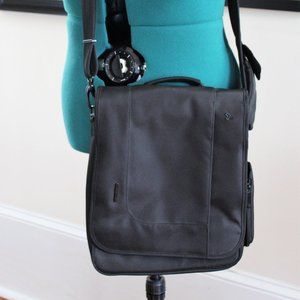 Travelon Anti-Theft Urban North/South Messenger Bag